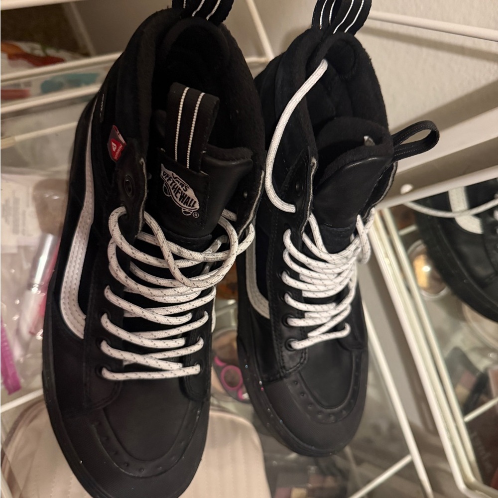 Vans Sk8 Hi MTE all weather women’s 9.5 black white sneakers - Picture 5 of 8